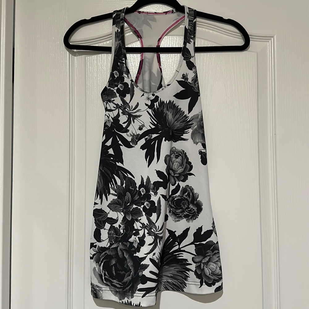 Lululemon Racerback Tank - Size 6
